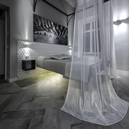 فندق مبيت وإفطار Del Ponte Normanno 4*